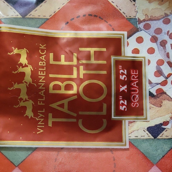 vintage NIP SQUARE VINYL POLYESTER TABLE CLOTH WITH FLANNEL BACK - Picture 3 of 5